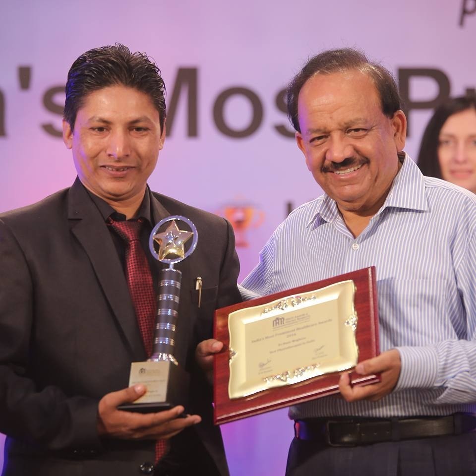 Dr. Nasir Mughees - Best Physiotherapist in Delhi